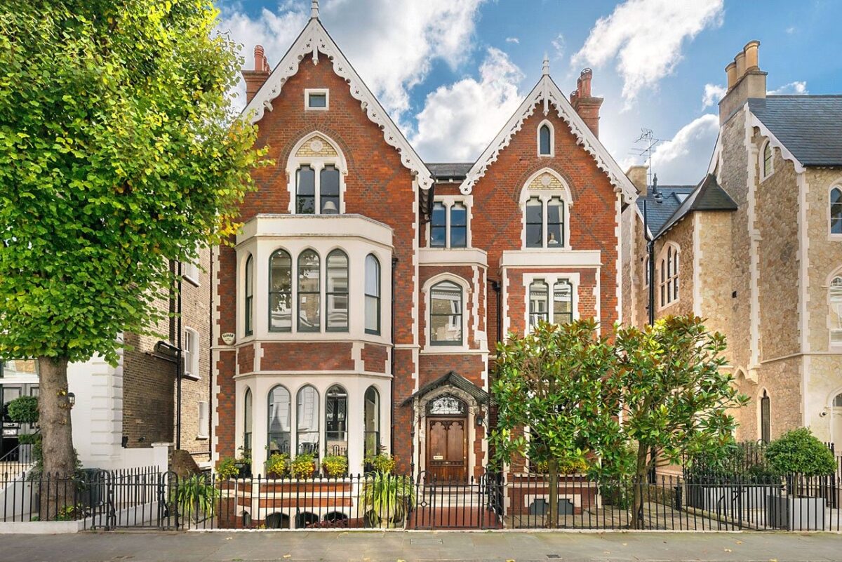 Choosing the Right Conveyancer in Adelaide for Your Property